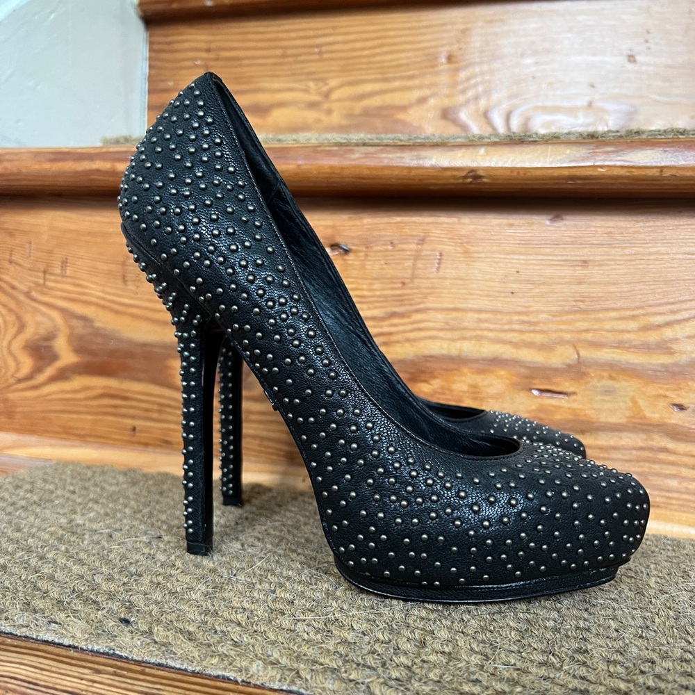 Rock and Republic black studded leather heels size 36.5